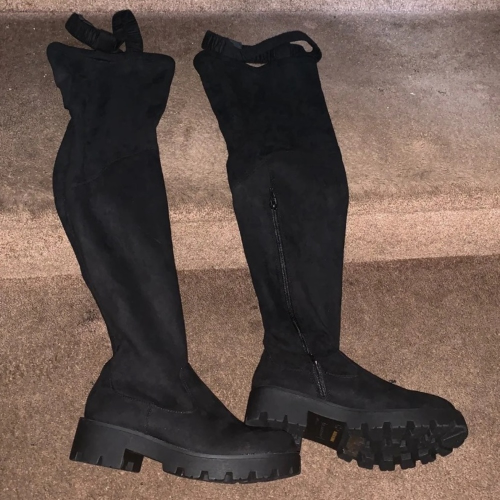 High Knee Boots !